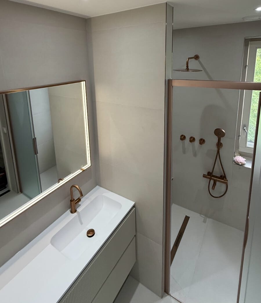 de706af1-922b-465d-a233-465217aa8b43